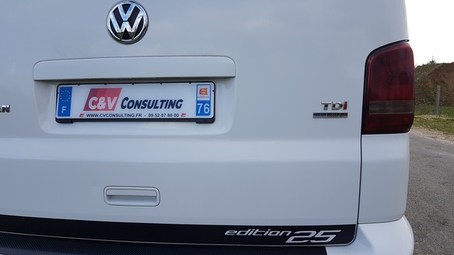 VOLKSWAGEN T5 MULTIVAN 2.0 TDI 140 DSG – EDITION 25