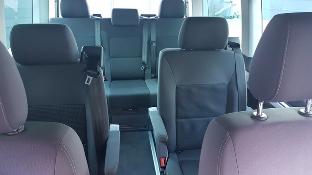 VOLKSWAGEN T5 MULTIVAN 2.0 TDI 140 DSG – EDITION 25