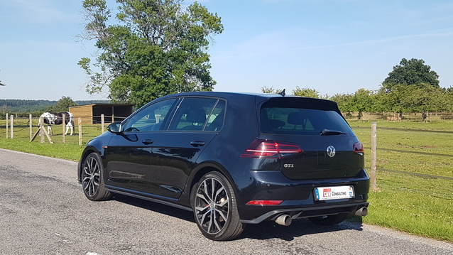 VOLKSWAGEN GOLF VII GTI