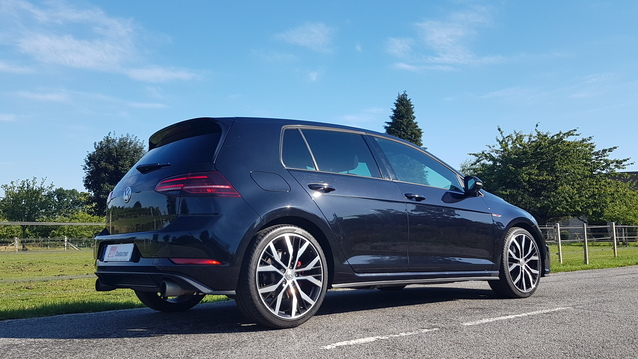 VOLKSWAGEN GOLF VII GTI