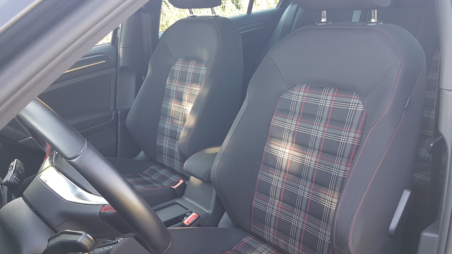 VOLKSWAGEN GOLF VII GTI