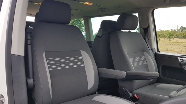 VOLKSWAGEN T5 MULTIVAN 2.0 TDI 140 EDITION 25