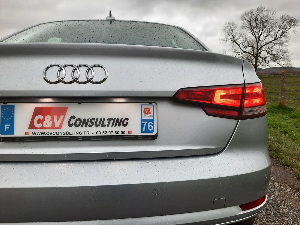 AUDI A4 BERLINE 2.0 TDI DESIGN