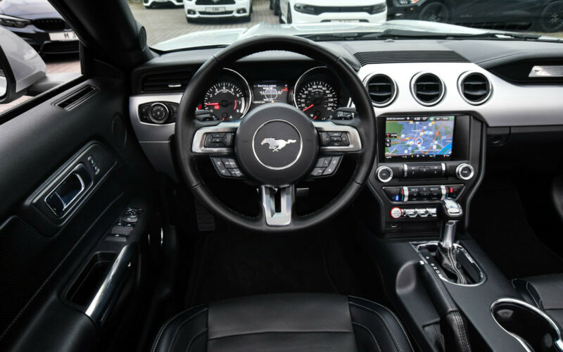 FORD MUSTANG CABRIO 2.3 ECOBOOST