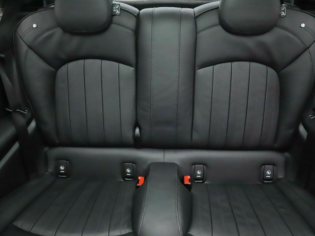 MINI 3 portes – JOHN COOPER WORKS – Toit pano