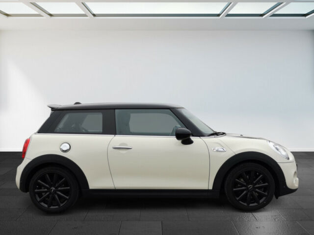 MINI 3 portes – COOPER S – Toit pano – HK – 12700 kms