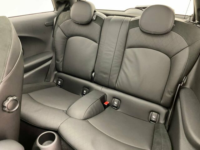 MINI 3 portes – COOPER S – Toit pano – 13792 kms