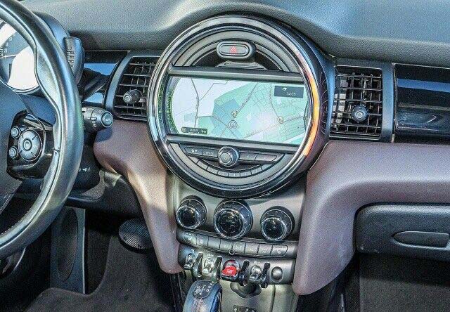 MINI 3 portes – COOPER S – Toit panoramique – Palettes au volant