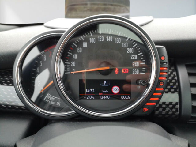 MINI 3 portes – COOPER S – Toit pano – HK – 12700 kms