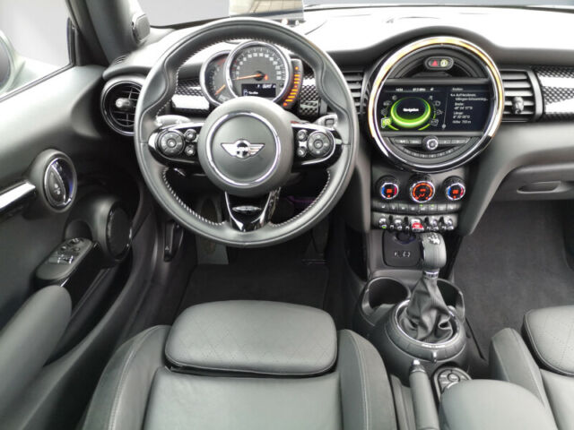 MINI 3 portes – COOPER S – Toit pano – HK – 12700 kms