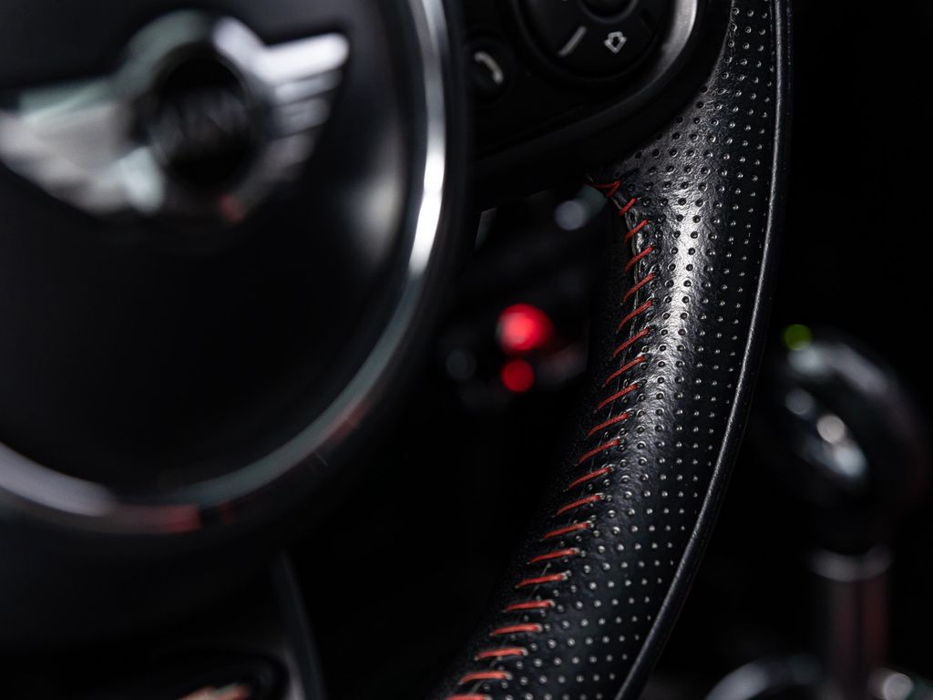 Mini Cooper S – Toit pano – Harman Kardon – 1ère main