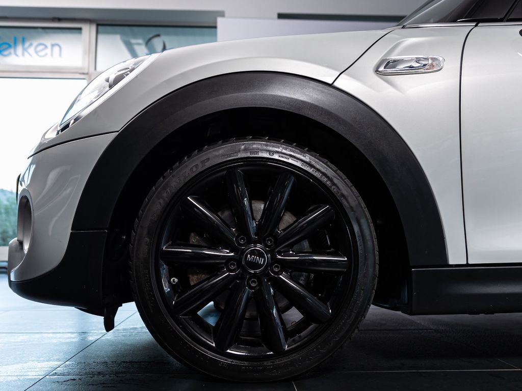 Mini Cooper S – Toit pano – Harman Kardon – 1ère main