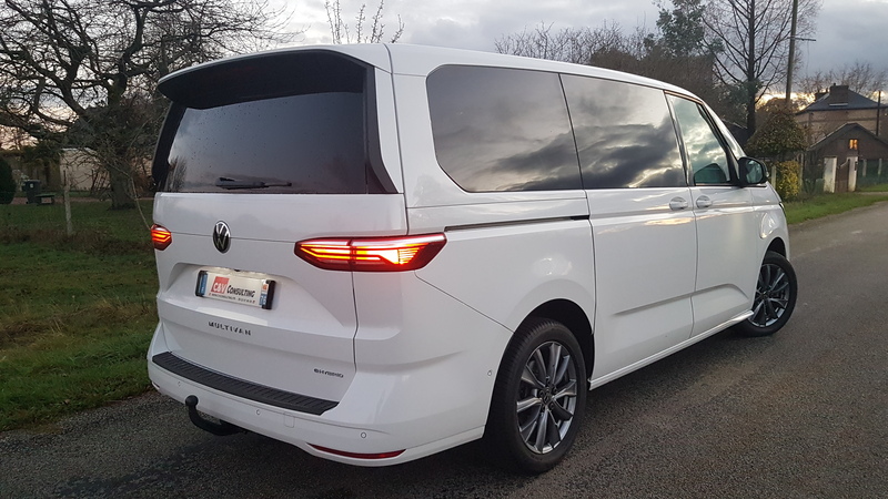 Volkswagen _ T7 Multivan Life _ 1.4 eHybrid _ 218 ch