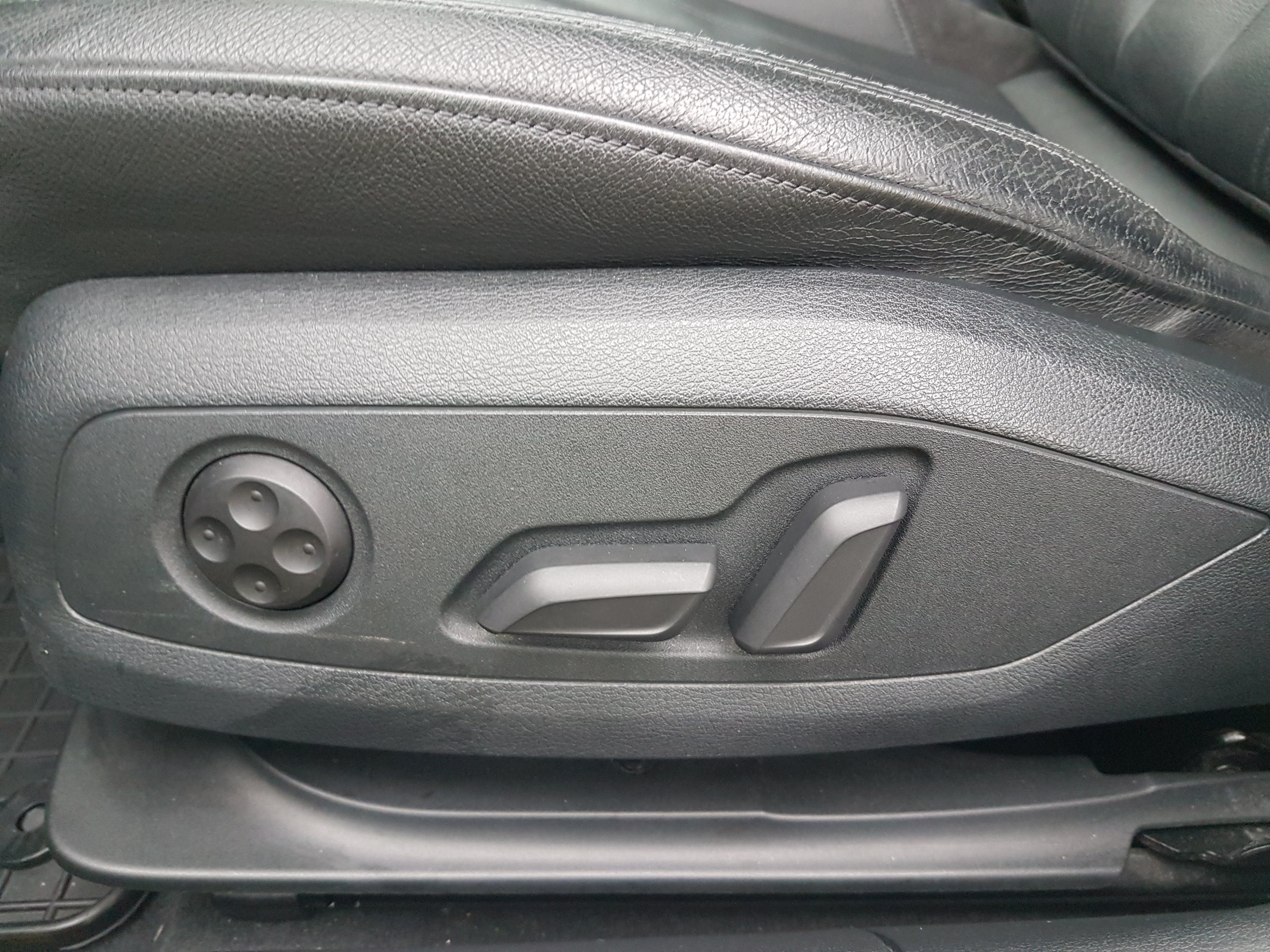 Audi A4 Allroad Quattro _ 3.0 V6 TDI 272 ch