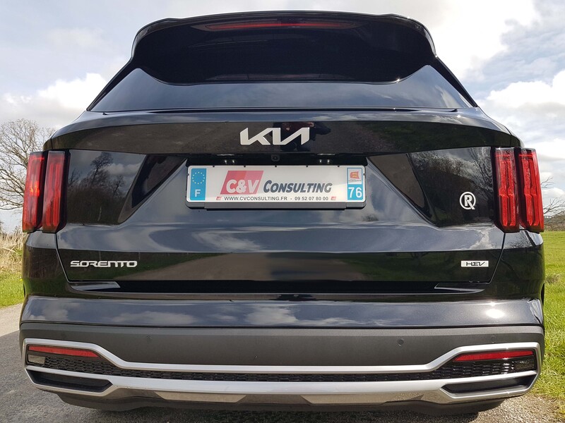 Kia _ Sorento _ Spirit Drive HEV
