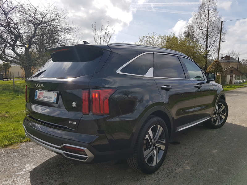 Kia _ Sorento _ Spirit Drive HEV