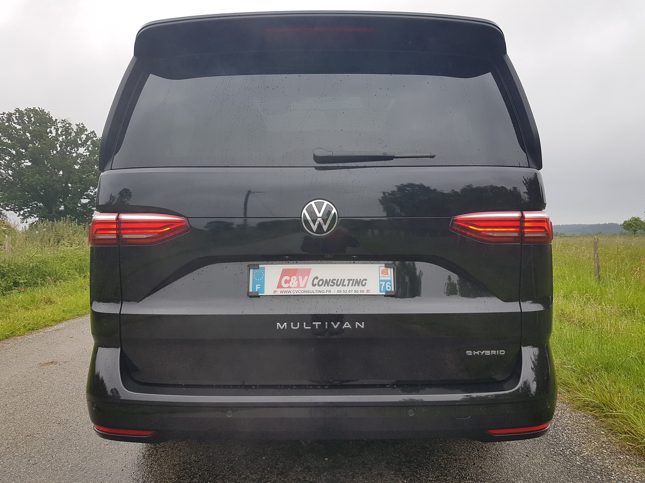Volkswagen _ T7 Multivan Energetic _ 1.4 eHybrid _ 218 ch _ Pack vis-à-vis