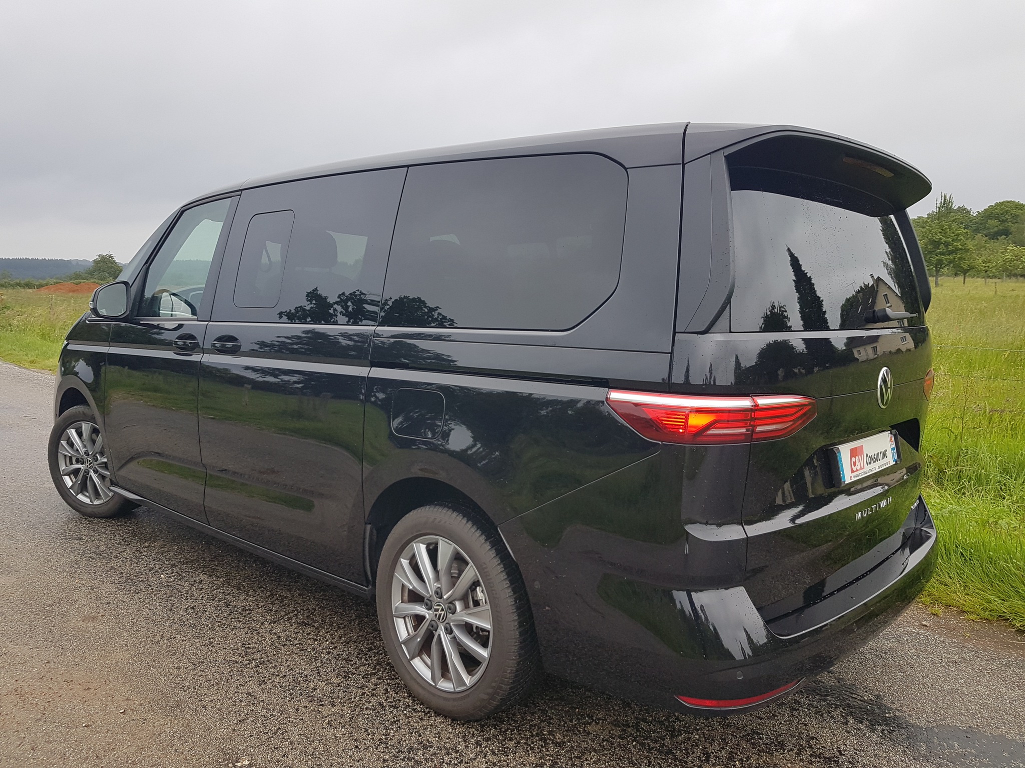 Volkswagen _ T7 Multivan Energetic _ 1.4 eHybrid _ 218 ch _ Pack vis-à-vis