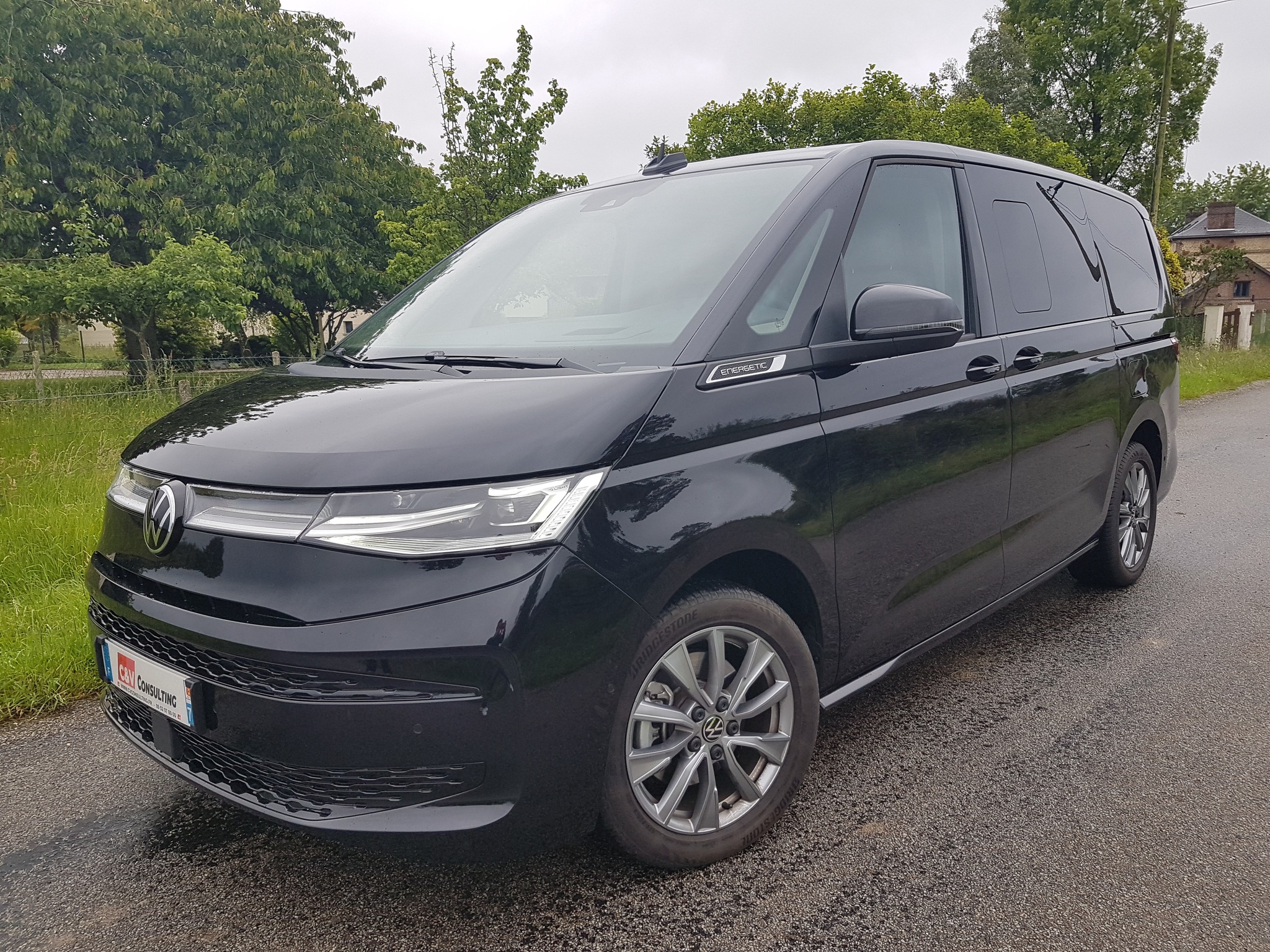 Volkswagen _ T7 Multivan Energetic _ 1.4 eHybrid _ 218 ch _ Pack vis-à-vis
