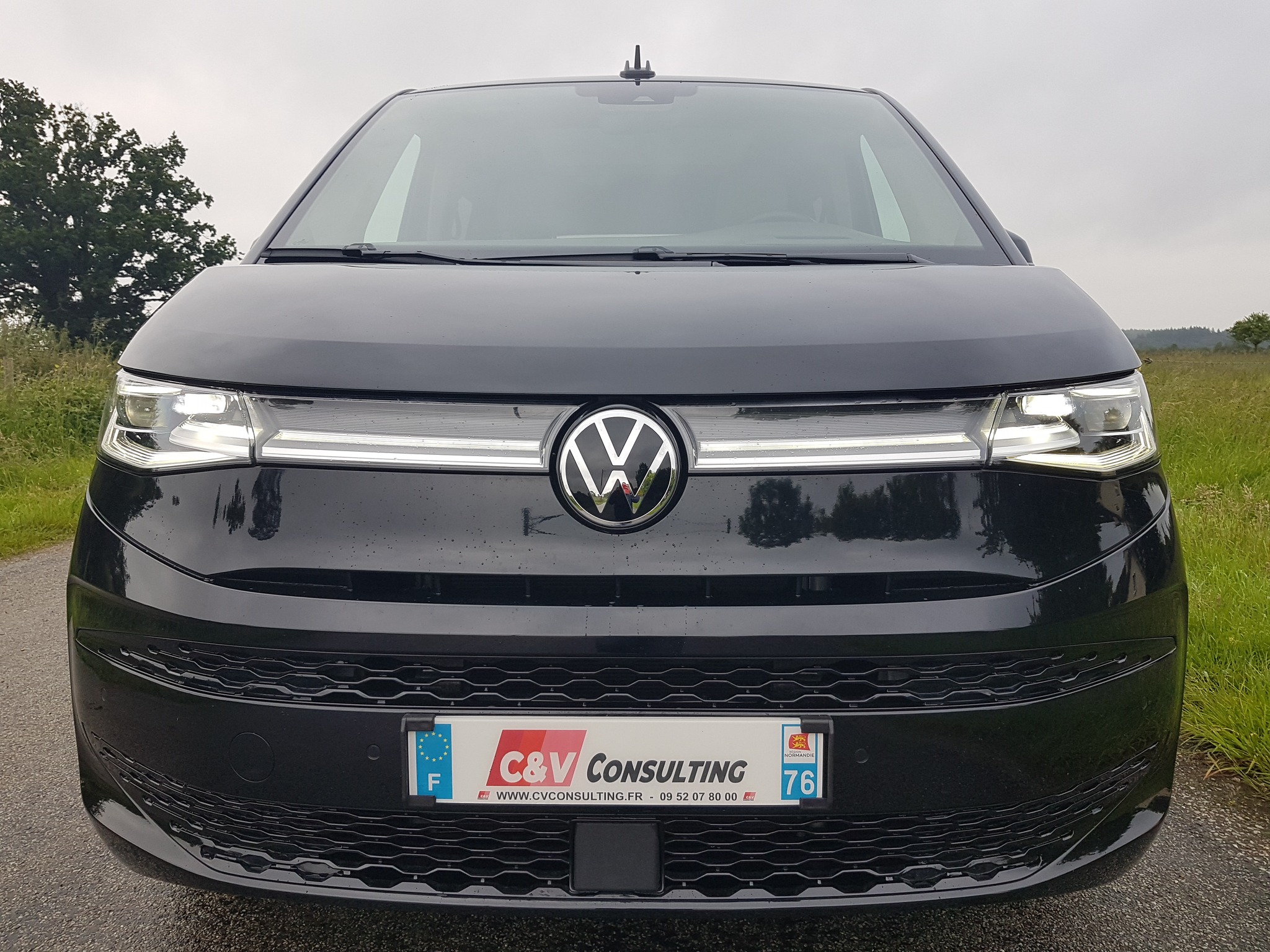 Volkswagen _ T7 Multivan Energetic _ 1.4 eHybrid _ 218 ch _ Pack vis-à-vis