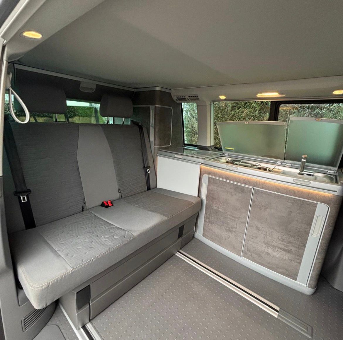 Volkswagen T6.1 California Ocean Edition