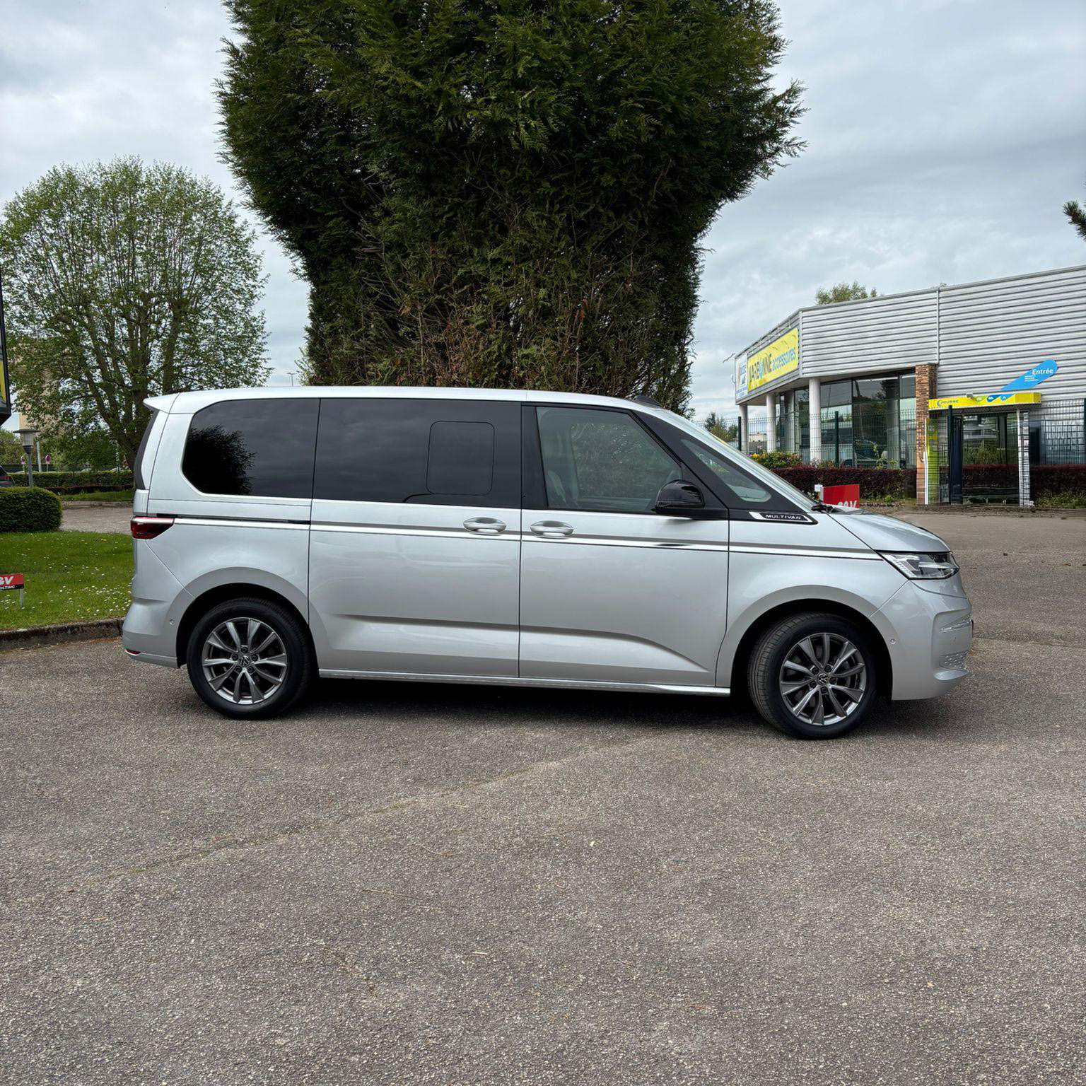 Volkswagen T7 Multivan Style