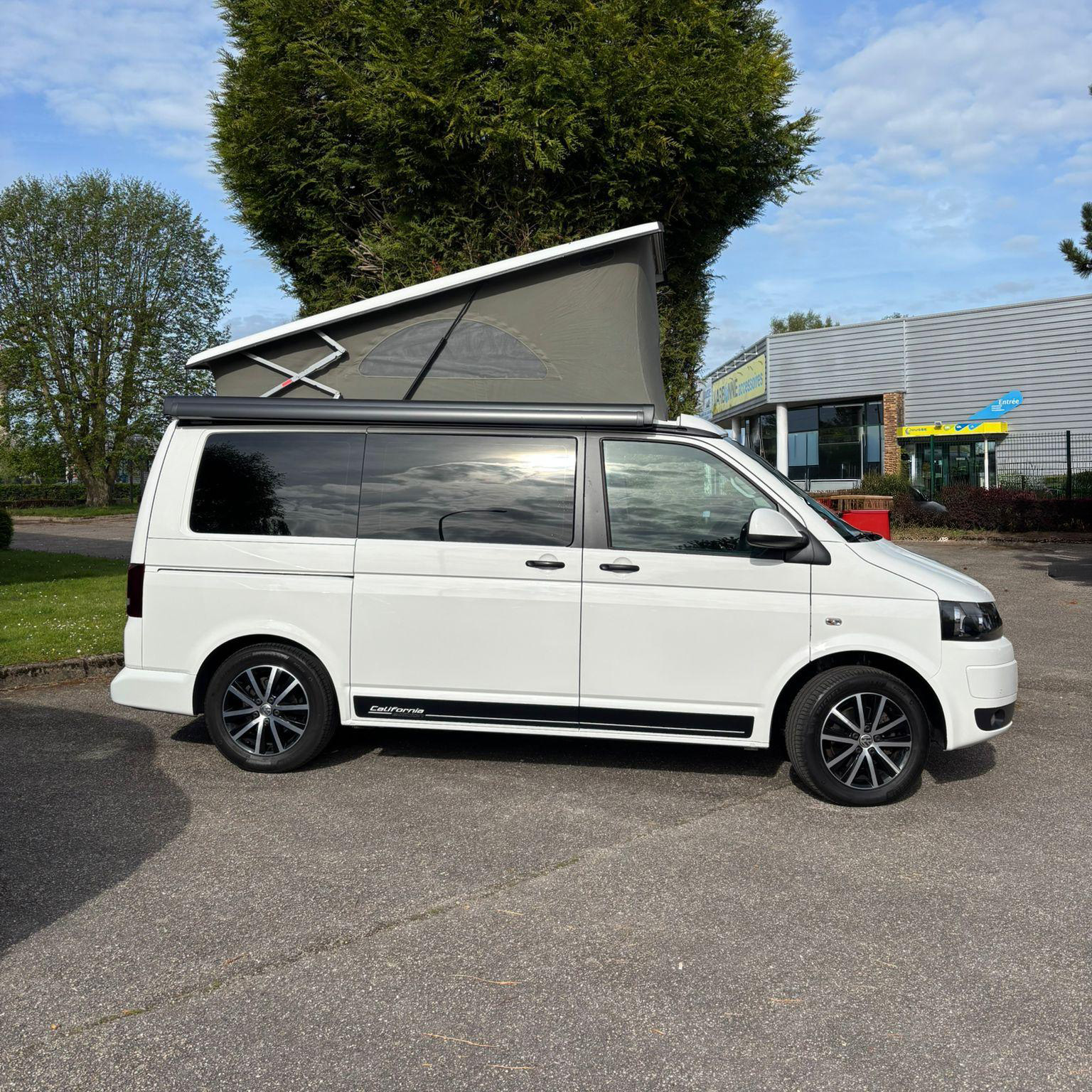 Volkswagen – T5 California – Beach Edition