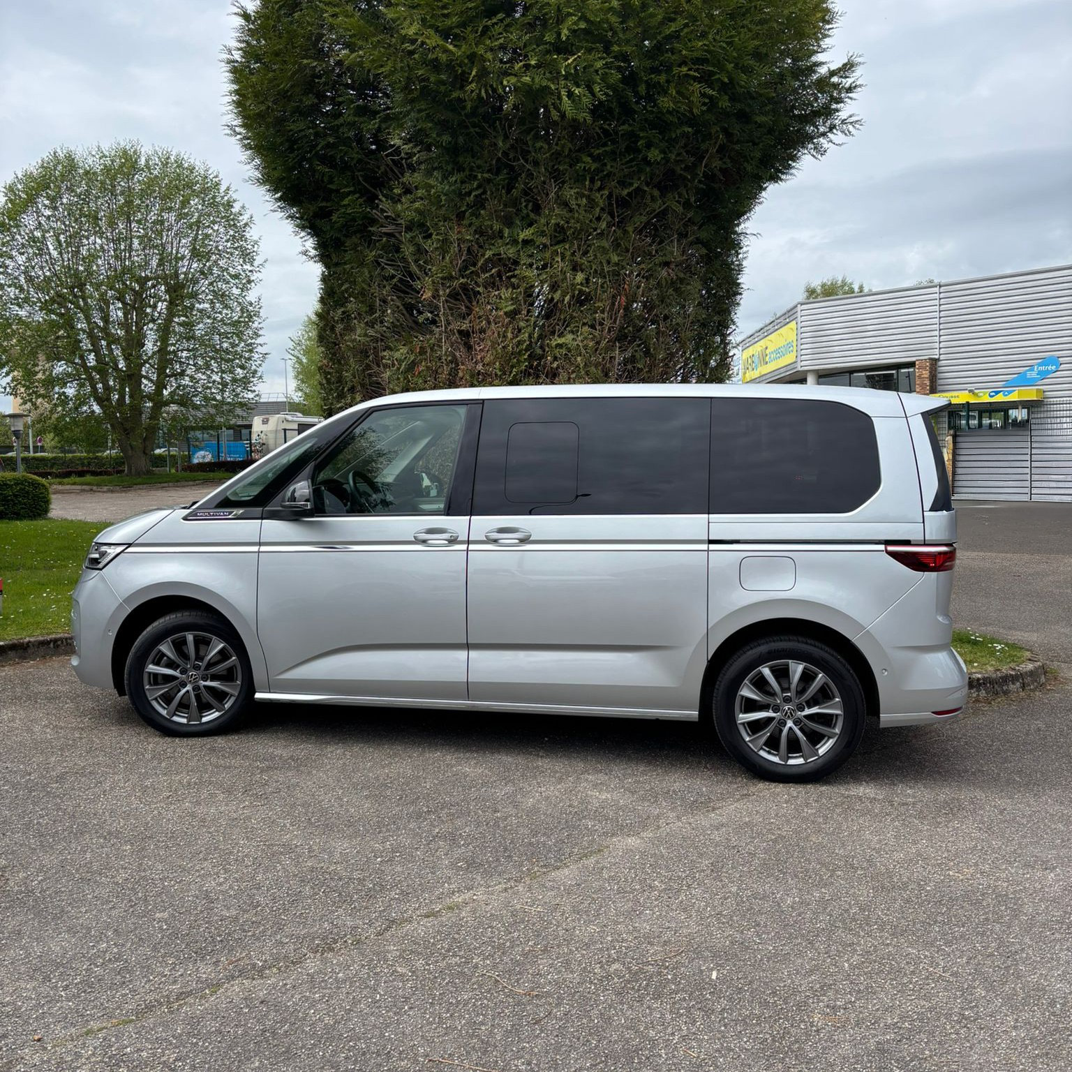 Volkswagen T7 Multivan Style