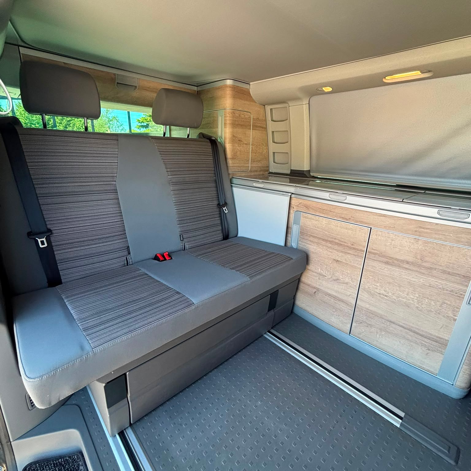 Volkswagen – T6.1 California Coast